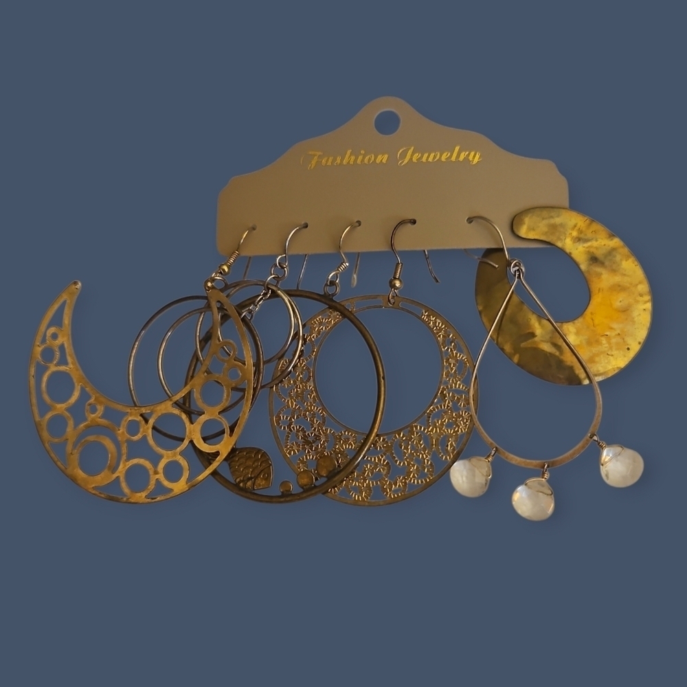 Vintage Six Single Gold-Tone Boho Festival Hoop Earring Set